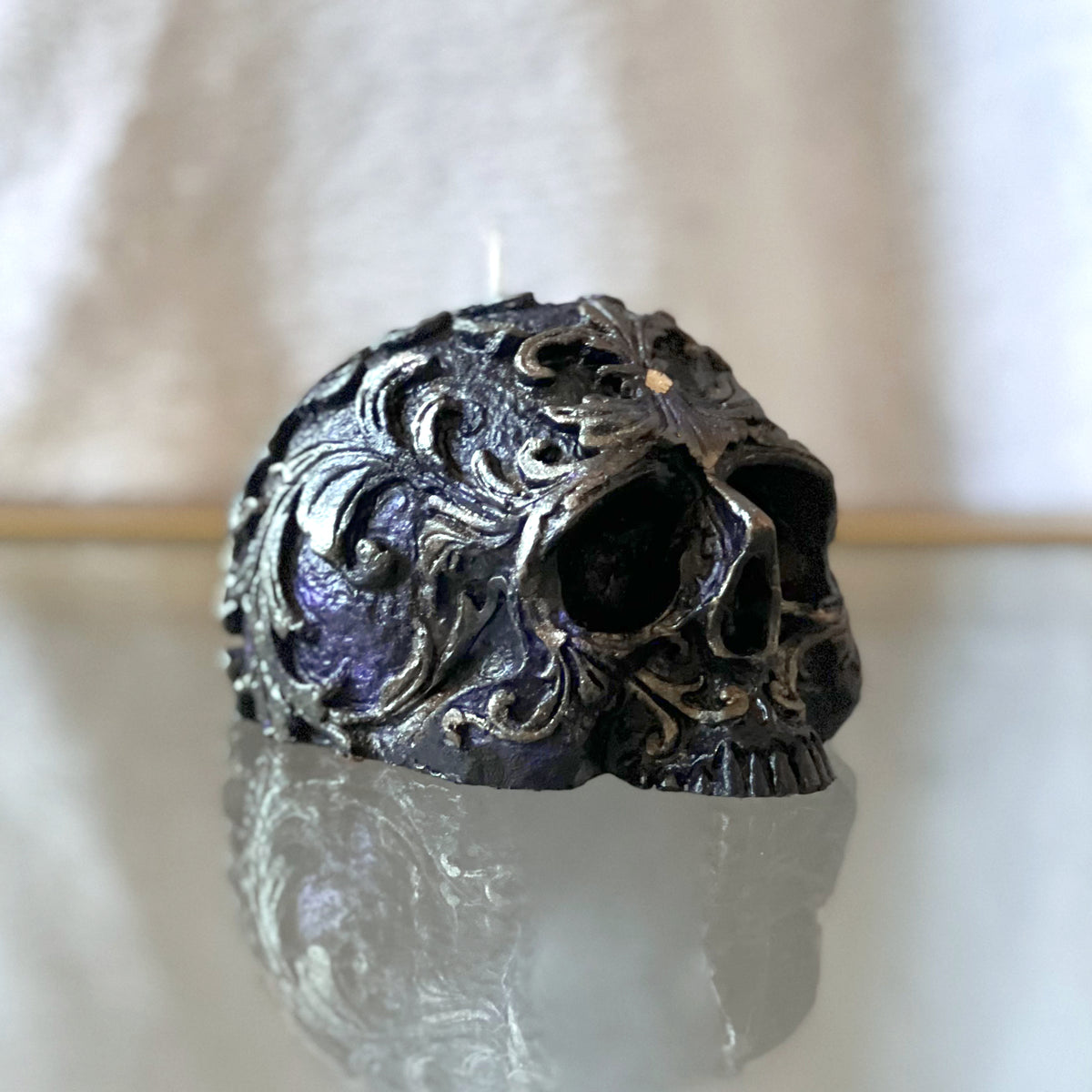 Holo Skull Candle